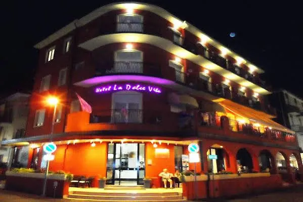 Hotel La Dolce Vita 리미니